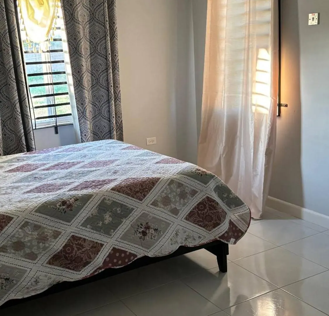 Cozy 2 Bedroom Old Harbour 0*,  Jamajka